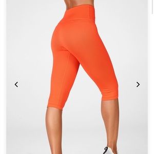 Fabletics seamless rib ultra crop s: small